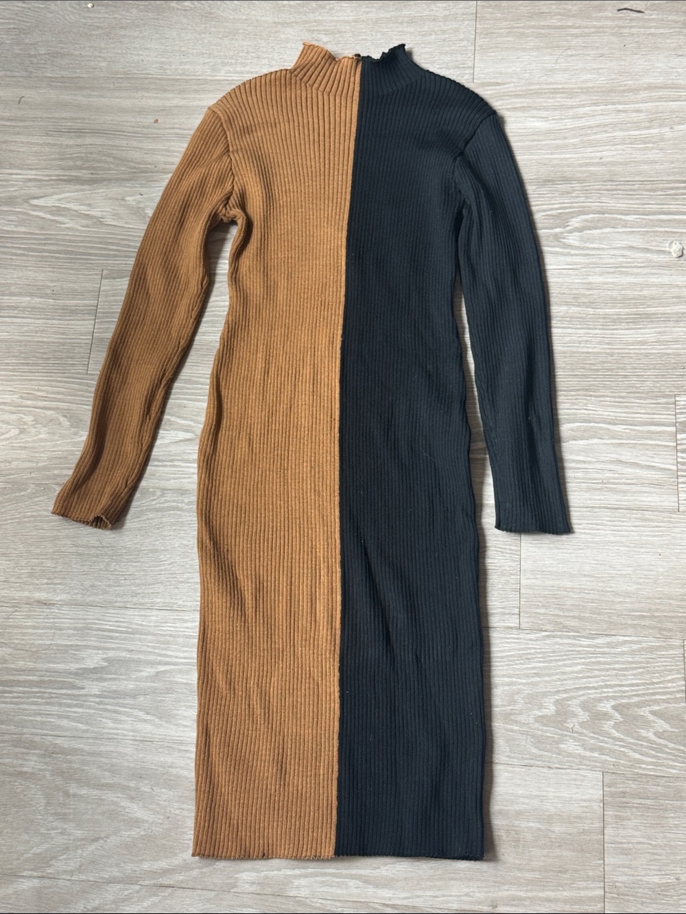 Two-Tone Ribbed Long Sleeve Midi Dress - Black & Brown